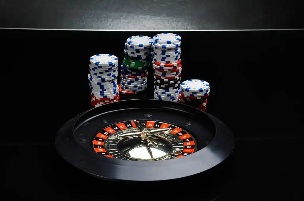 Filipino player accessing pisoperya on a mobile device for sports and casino games